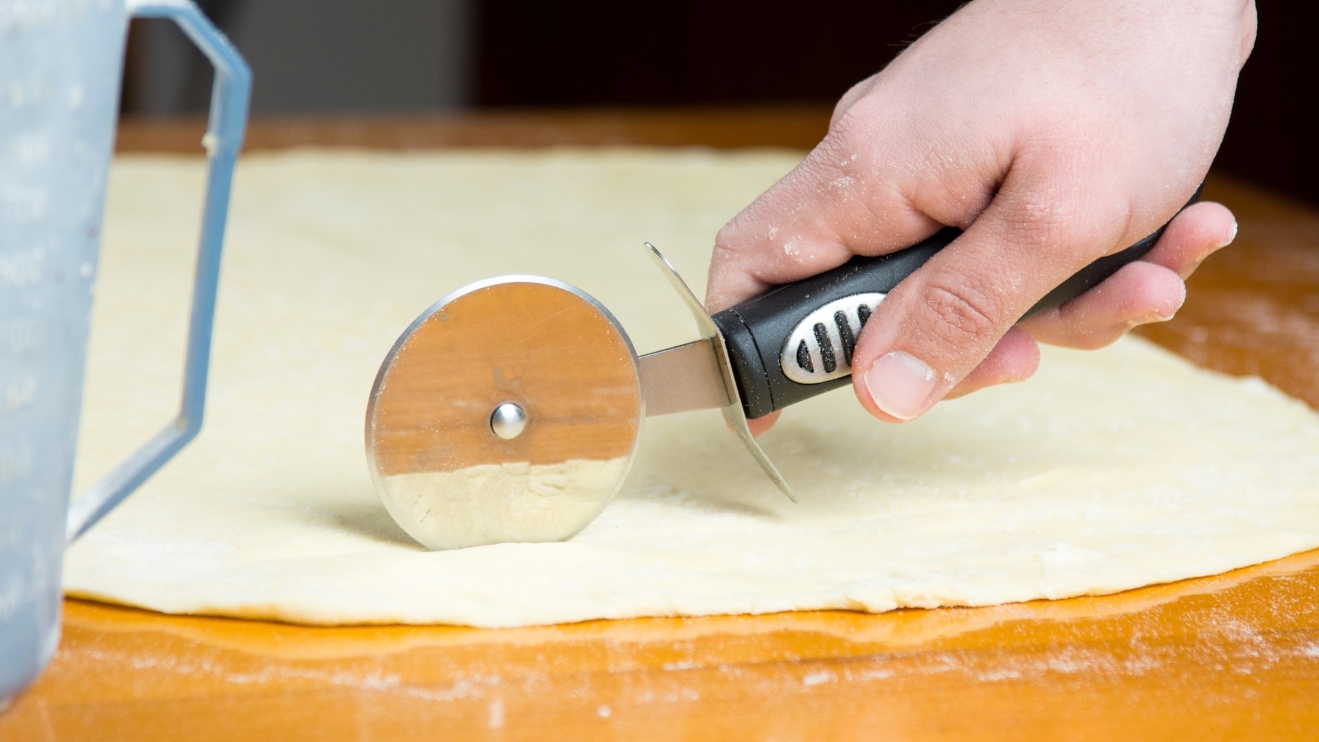 Types of Dough Knives