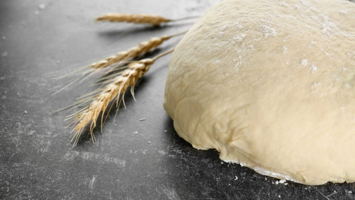 Types of Dough Knives