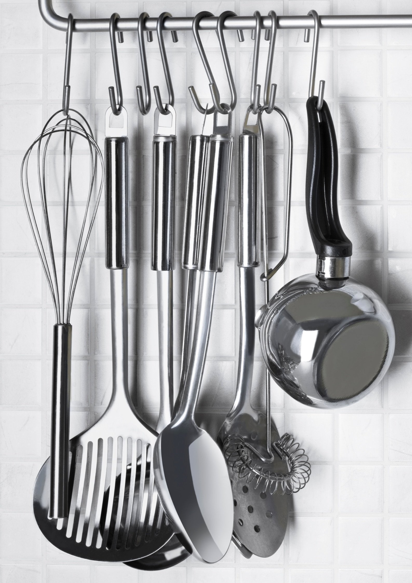 Types of Kitchen Utensils Set By Composition and Material