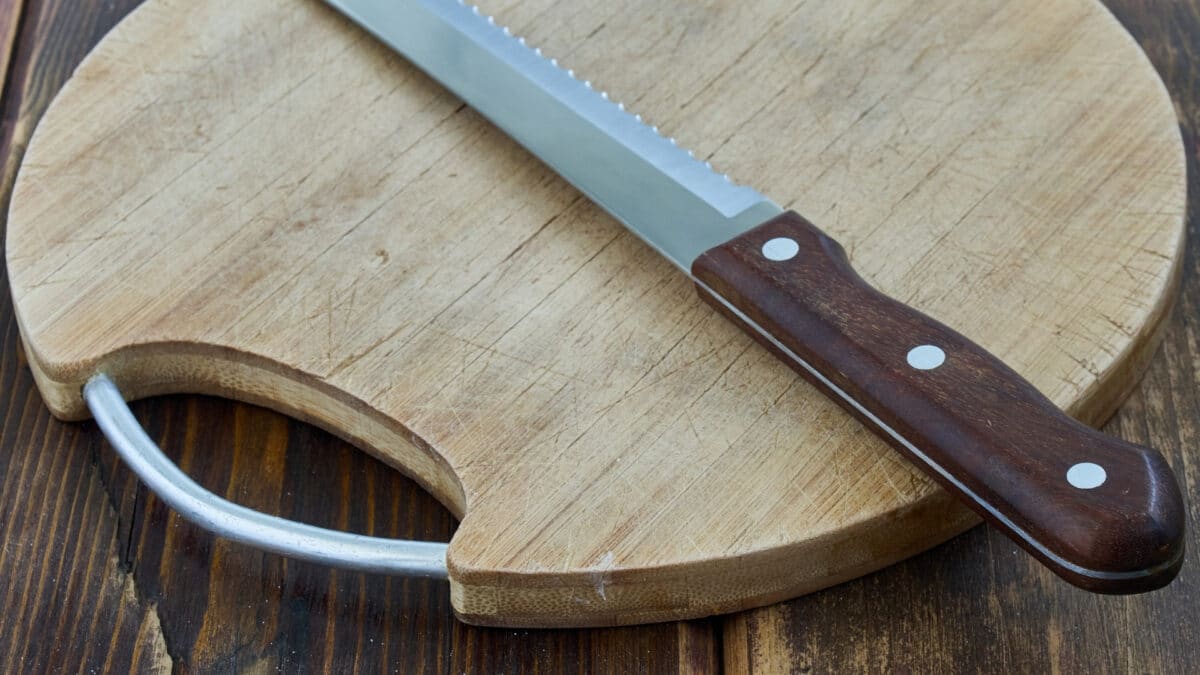 Types of Bread Knives and Criteria for Choosing the Best One