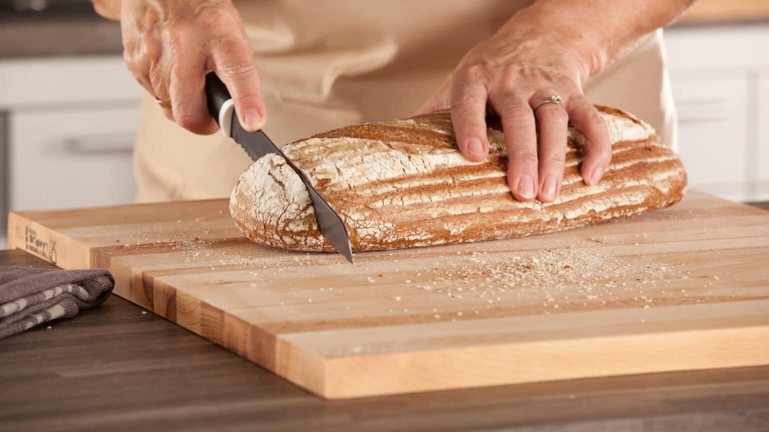 Types of Bread Knives and Criteria for Choosing the Best One